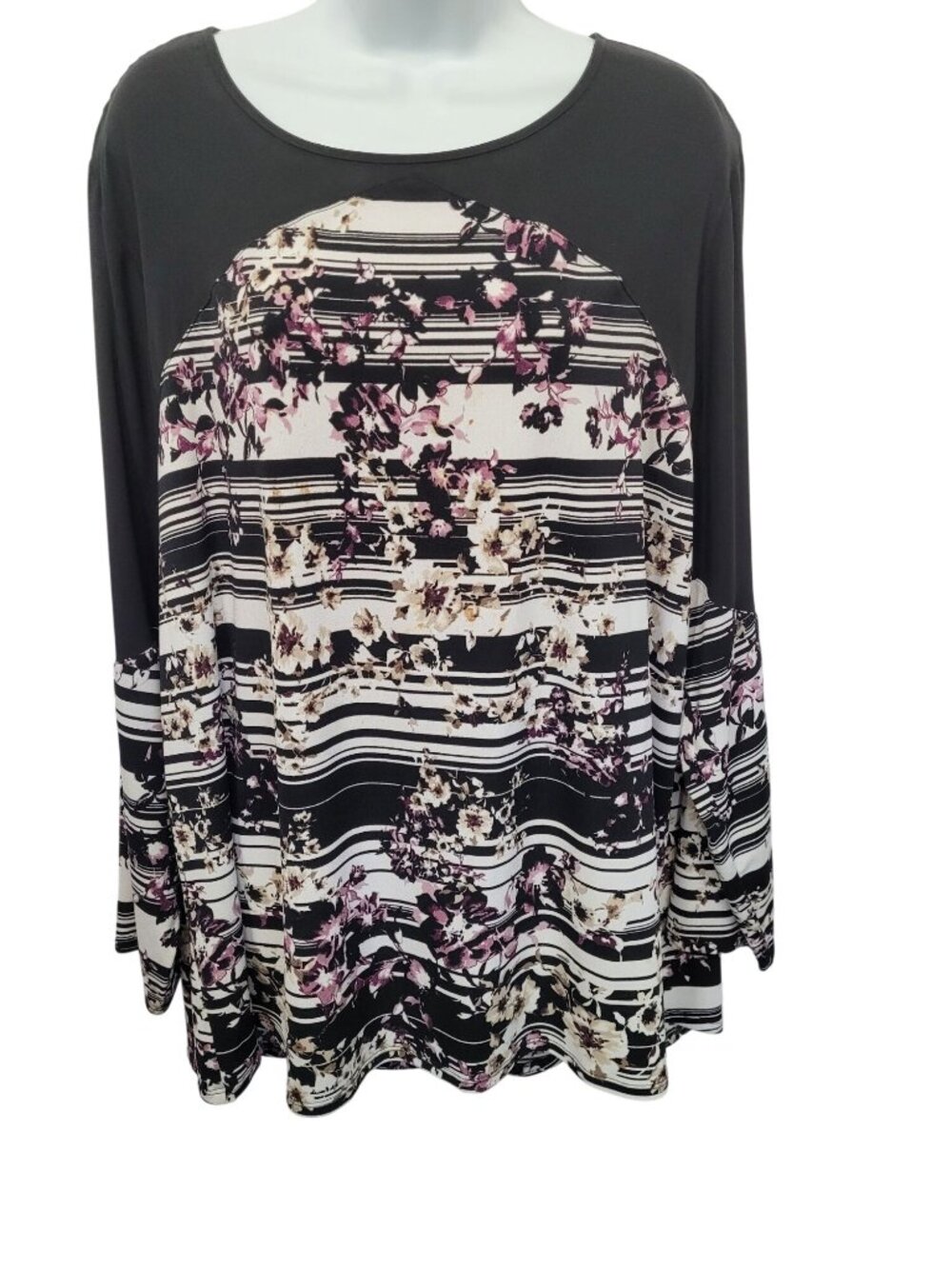 Cato Womens Plus Size 18/20W Black Keyhole Floral Stripe Blouse Lightweight Styl